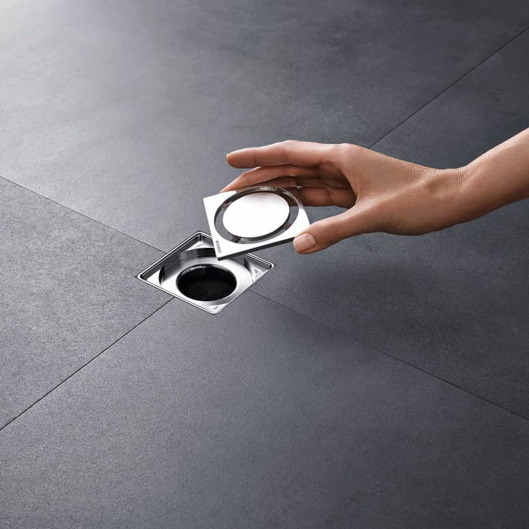 Geberit češljasti umetak skriven je ispod poklopca odvoda Geberit češljasti umetak skriven je ispod poklopca odvoda