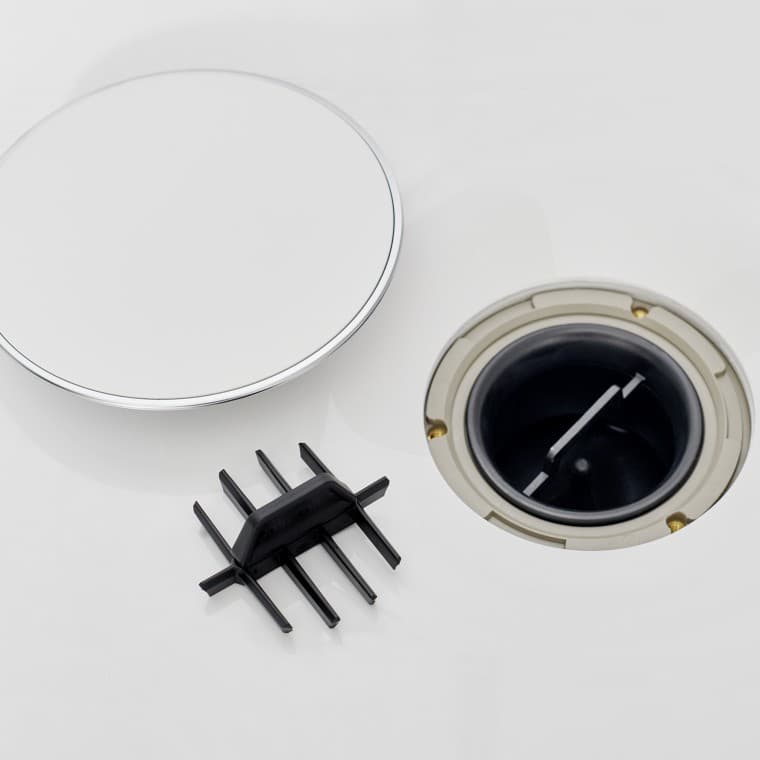 Geberit umetak s češljem integriran je u odvod tuš kade Geberit Nemea Geberit umetak s češljem integriran je u odvod tuš kade Geberit Nemea