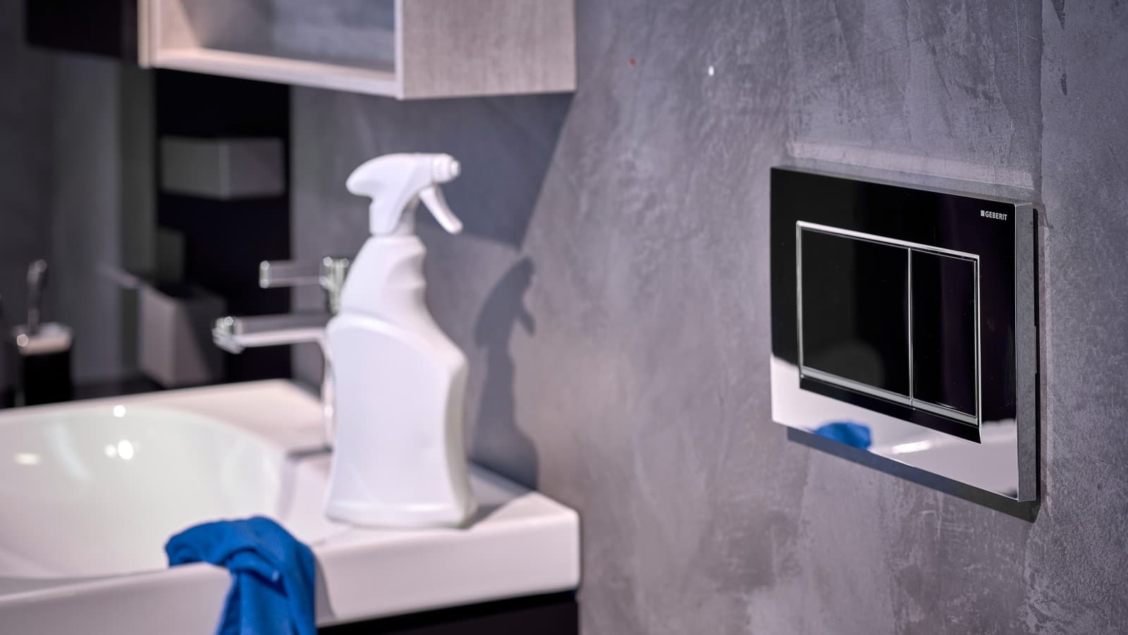 Sredstva za čišćenje u čistoj kupaonici Sredstva za čišćenje u čistoj kupaonici