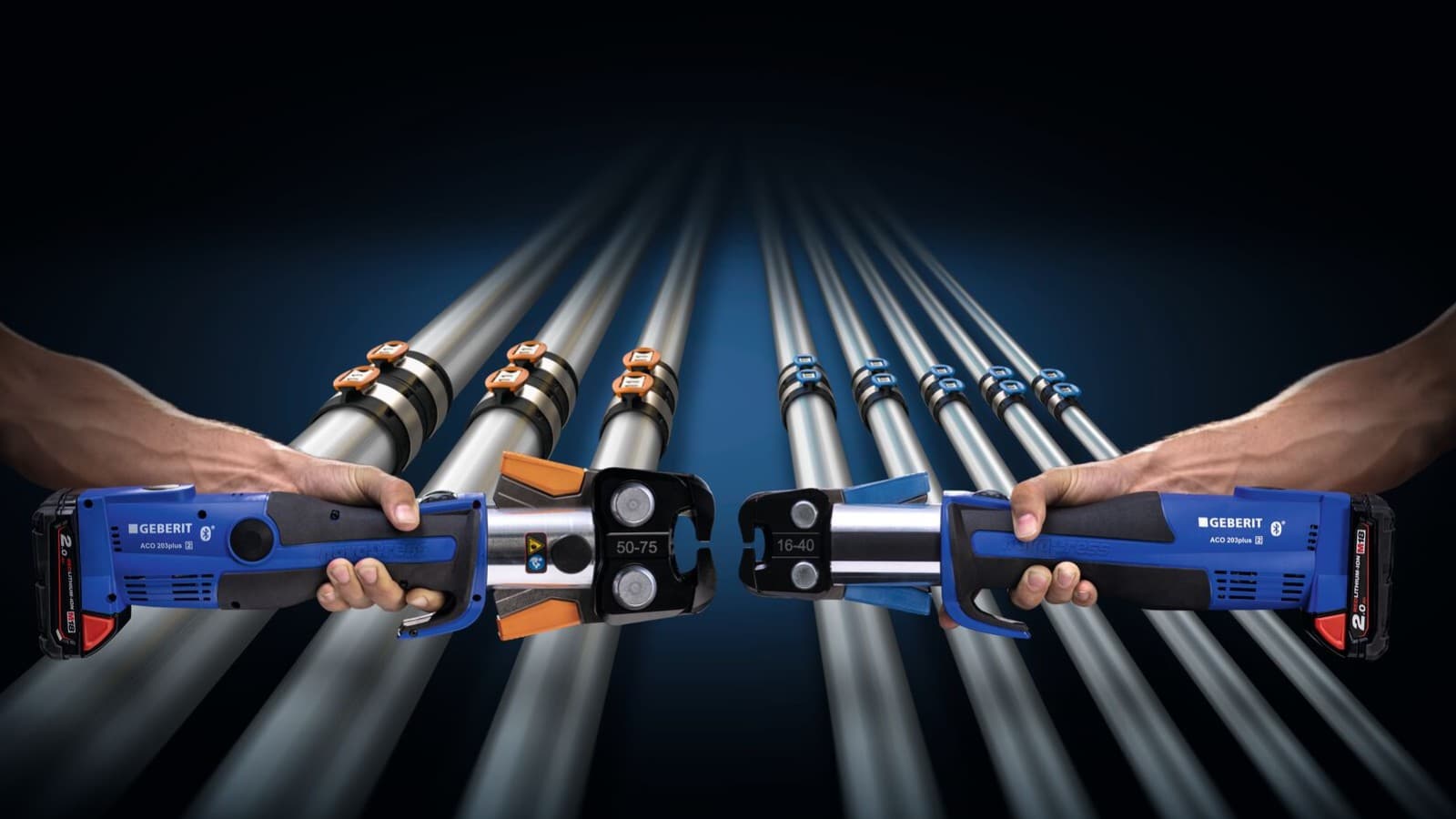 Mogućnost da se pomiješa dvije čeljusti za stiskanje vrlo je mala zahvaljujući njihovoj prepoznatljivoj narančastoj i plavoj boji. Mogućnost da se pomiješa dvije čeljusti za stiskanje vrlo je mala zahvaljujući njihovoj prepoznatljivoj narančastoj i plavoj boji.